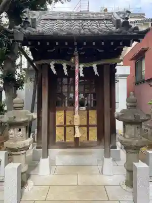 石井神社の{uncategorized: "未分類", other: "その他", undefined: "問題あり", building: "その他建物", grave: "お墓", sacred_gate: "鳥居", guardian: "狛犬", statue: "像", buddha: "仏像", history: "歴史", nature: "自然", garden: "庭園", animal: "動物", pagoda: "塔", temizu: "手水舎", mountain_gate: "山門・神門", sanctuary: "本殿・本堂", subordinate: "末社・摂社", art: "芸術", scenery: "景色", jizo: "地蔵", ema: "絵馬", goshuin: "御朱印", omikuji: "おみくじ", items: "授与品その他", amulet: "お守り", goshuincho: "御朱印帳", eats: "食事", festival: "お祭り", votive_dance: "神楽", shichigosan: "七五三参", wedding: "結婚式", experience: "体験その他", initially: "初詣", around: "周辺", anti_infection: "感染症対策"}