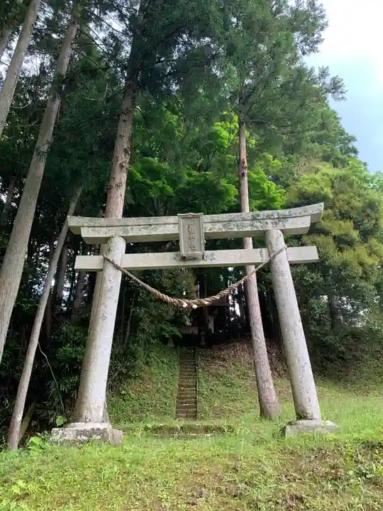 白山神社の鳥居