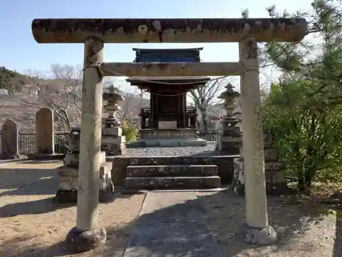 安積疎水神社の鳥居