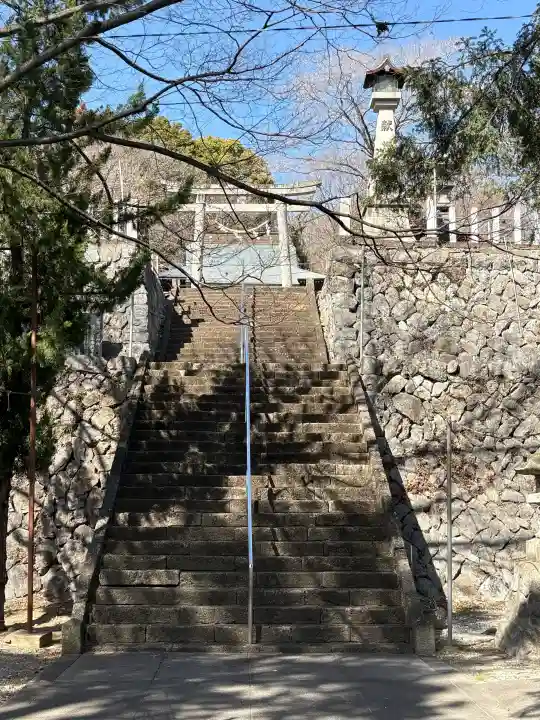 賀茂別雷神社の{uncategorized: "未分類", other: "その他", undefined: "問題あり", building: "その他建物", grave: "お墓", sacred_gate: "鳥居", guardian: "狛犬", statue: "像", buddha: "仏像", history: "歴史", nature: "自然", garden: "庭園", animal: "動物", pagoda: "塔", temizu: "手水舎", mountain_gate: "山門・神門", sanctuary: "本殿・本堂", subordinate: "末社・摂社", art: "芸術", scenery: "景色", jizo: "地蔵", ema: "絵馬", goshuin: "御朱印", omikuji: "おみくじ", items: "授与品その他", amulet: "お守り", goshuincho: "御朱印帳", eats: "食事", festival: "お祭り", votive_dance: "神楽", shichigosan: "七五三参", wedding: "結婚式", experience: "体験その他", initially: "初詣", around: "周辺", anti_infection: "感染症対策"}
