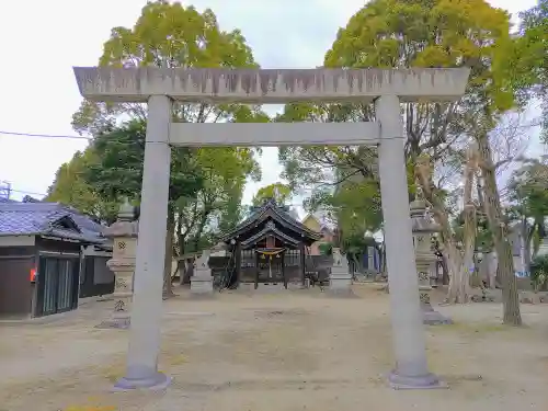 六所社（安井）の鳥居