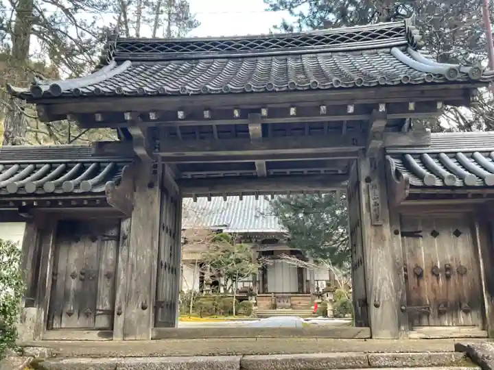 西明寺の山門・神門