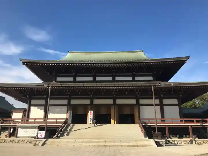 成田山新勝寺の本殿・本堂