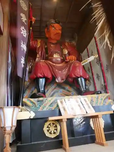 愛宕神社の像