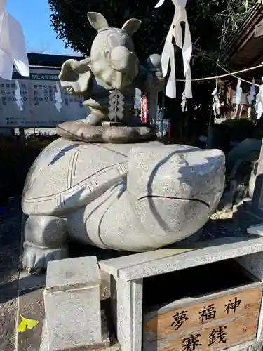 磐裂根裂神社の像