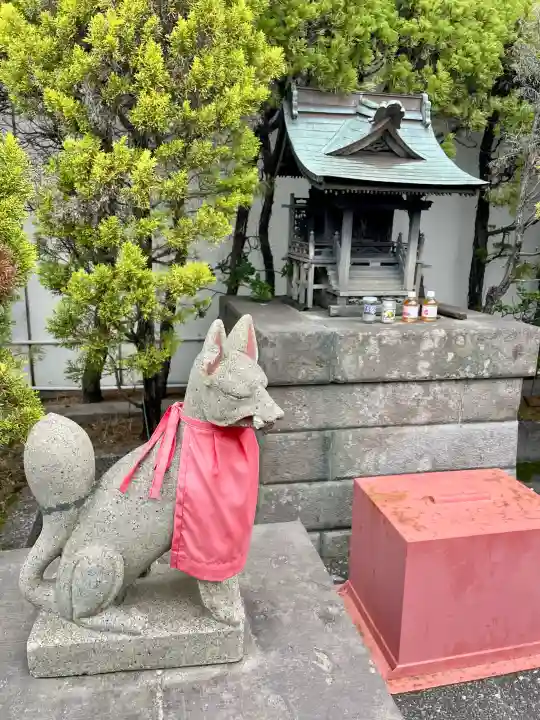 豊川稲荷(藤沢さいか屋)の{uncategorized: "未分類", other: "その他", undefined: "問題あり", building: "その他建物", grave: "お墓", sacred_gate: "鳥居", guardian: "狛犬", statue: "像", buddha: "仏像", history: "歴史", nature: "自然", garden: "庭園", animal: "動物", pagoda: "塔", temizu: "手水舎", mountain_gate: "山門・神門", sanctuary: "本殿・本堂", subordinate: "末社・摂社", art: "芸術", scenery: "景色", jizo: "地蔵", ema: "絵馬", goshuin: "御朱印", omikuji: "おみくじ", items: "授与品その他", amulet: "お守り", goshuincho: "御朱印帳", eats: "食事", festival: "お祭り", votive_dance: "神楽", shichigosan: "七五三参", wedding: "結婚式", experience: "体験その他", initially: "初詣", around: "周辺", anti_infection: "感染症対策"}