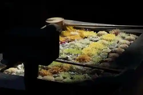  岳温泉神社 の手水舎