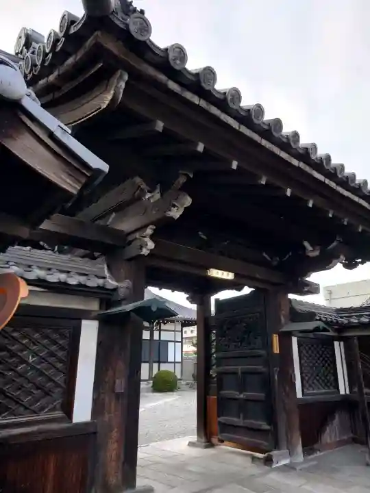 法蔵寺の{uncategorized: "未分類", other: "その他", undefined: "問題あり", building: "その他建物", grave: "お墓", sacred_gate: "鳥居", guardian: "狛犬", statue: "像", buddha: "仏像", history: "歴史", nature: "自然", garden: "庭園", animal: "動物", pagoda: "塔", temizu: "手水舎", mountain_gate: "山門・神門", sanctuary: "本殿・本堂", subordinate: "末社・摂社", art: "芸術", scenery: "景色", jizo: "地蔵", ema: "絵馬", goshuin: "御朱印", omikuji: "おみくじ", items: "授与品その他", amulet: "お守り", goshuincho: "御朱印帳", eats: "食事", festival: "お祭り", votive_dance: "神楽", shichigosan: "七五三参", wedding: "結婚式", experience: "体験その他", initially: "初詣", around: "周辺", anti_infection: "感染症対策"}
