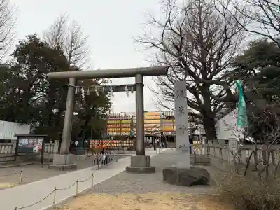 浅草神社の{uncategorized: "未分類", other: "その他", undefined: "問題あり", building: "その他建物", grave: "お墓", sacred_gate: "鳥居", guardian: "狛犬", statue: "像", buddha: "仏像", history: "歴史", nature: "自然", garden: "庭園", animal: "動物", pagoda: "塔", temizu: "手水舎", mountain_gate: "山門・神門", sanctuary: "本殿・本堂", subordinate: "末社・摂社", art: "芸術", scenery: "景色", jizo: "地蔵", ema: "絵馬", goshuin: "御朱印", omikuji: "おみくじ", items: "授与品その他", amulet: "お守り", goshuincho: "御朱印帳", eats: "食事", festival: "お祭り", votive_dance: "神楽", shichigosan: "七五三参", wedding: "結婚式", experience: "体験その他", initially: "初詣", around: "周辺", anti_infection: "感染症対策"}