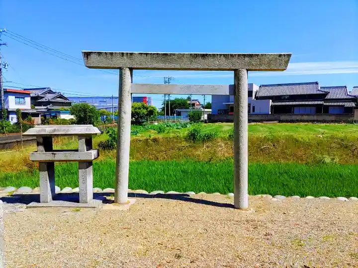 神明社(三好)の鳥居