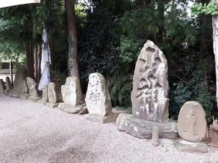 二柱神社のその他建物