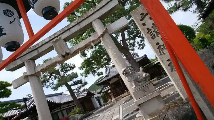六請神社の鳥居