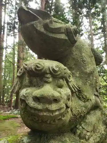 出雲神社の狛犬