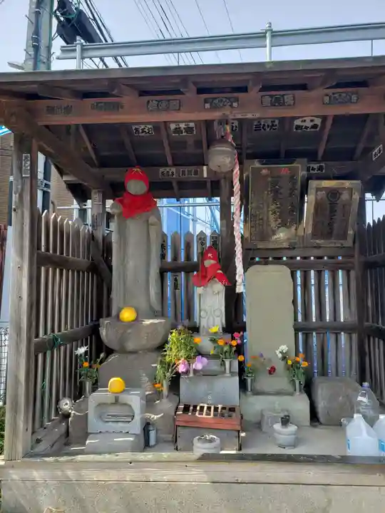 一里塚子育地蔵(東京都)