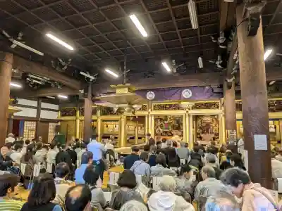 顕証寺の{uncategorized: "未分類", other: "その他", undefined: "問題あり", building: "その他建物", grave: "お墓", sacred_gate: "鳥居", guardian: "狛犬", statue: "像", buddha: "仏像", history: "歴史", nature: "自然", garden: "庭園", animal: "動物", pagoda: "塔", temizu: "手水舎", mountain_gate: "山門・神門", sanctuary: "本殿・本堂", subordinate: "末社・摂社", art: "芸術", scenery: "景色", jizo: "地蔵", ema: "絵馬", goshuin: "御朱印", omikuji: "おみくじ", items: "授与品その他", amulet: "お守り", goshuincho: "御朱印帳", eats: "食事", festival: "お祭り", votive_dance: "神楽", shichigosan: "七五三参", wedding: "結婚式", experience: "体験その他", initially: "初詣", around: "周辺", anti_infection: "感染症対策"}
