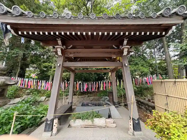 東海市熊野神社の{uncategorized: "未分類", other: "その他", undefined: "問題あり", building: "その他建物", grave: "お墓", sacred_gate: "鳥居", guardian: "狛犬", statue: "像", buddha: "仏像", history: "歴史", nature: "自然", garden: "庭園", animal: "動物", pagoda: "塔", temizu: "手水舎", mountain_gate: "山門・神門", sanctuary: "本殿・本堂", subordinate: "末社・摂社", art: "芸術", scenery: "景色", jizo: "地蔵", ema: "絵馬", goshuin: "御朱印", omikuji: "おみくじ", items: "授与品その他", amulet: "お守り", goshuincho: "御朱印帳", eats: "食事", festival: "お祭り", votive_dance: "神楽", shichigosan: "七五三参", wedding: "結婚式", experience: "体験その他", initially: "初詣", around: "周辺", anti_infection: "感染症対策"}