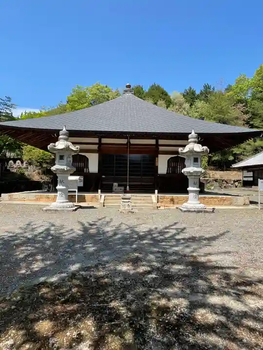 月峯寺の本殿・本堂