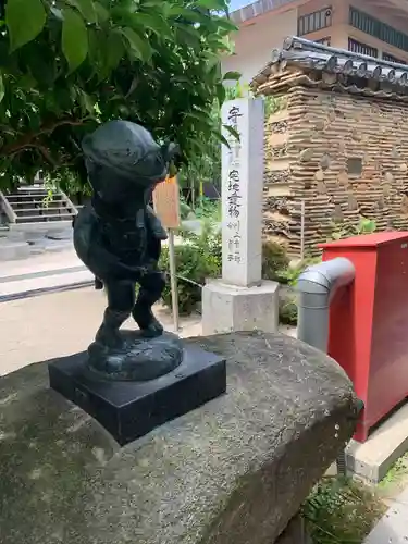 櫛田神社の像