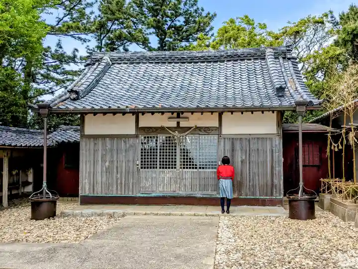 日間賀神社の本殿・本堂