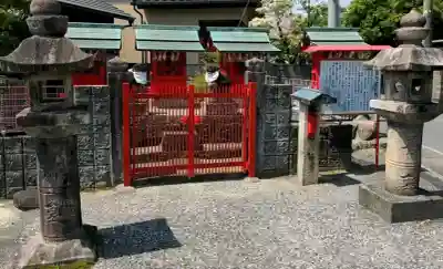 竈社の{uncategorized: "未分類", other: "その他", undefined: "問題あり", building: "その他建物", grave: "お墓", sacred_gate: "鳥居", guardian: "狛犬", statue: "像", buddha: "仏像", history: "歴史", nature: "自然", garden: "庭園", animal: "動物", pagoda: "塔", temizu: "手水舎", mountain_gate: "山門・神門", sanctuary: "本殿・本堂", subordinate: "末社・摂社", art: "芸術", scenery: "景色", jizo: "地蔵", ema: "絵馬", goshuin: "御朱印", omikuji: "おみくじ", items: "授与品その他", amulet: "お守り", goshuincho: "御朱印帳", eats: "食事", festival: "お祭り", votive_dance: "神楽", shichigosan: "七五三参", wedding: "結婚式", experience: "体験その他", initially: "初詣", around: "周辺", anti_infection: "感染症対策"}