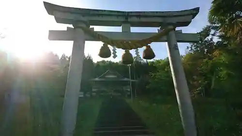 白鳥神社の鳥居