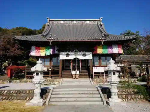 埼玉厄除け開運大師・龍泉寺（切り絵御朱印発祥の寺）の本殿