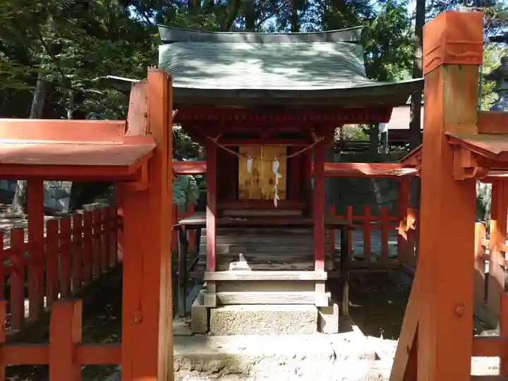 大井俣窪八幡神社の本殿・本堂