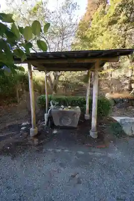 諏訪神社の手水舎