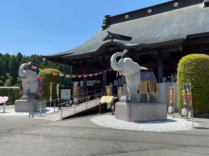 長福寿寺の{uncategorized: "未分類", other: "その他", undefined: "問題あり", building: "その他建物", grave: "お墓", sacred_gate: "鳥居", guardian: "狛犬", statue: "像", buddha: "仏像", history: "歴史", nature: "自然", garden: "庭園", animal: "動物", pagoda: "塔", temizu: "手水舎", mountain_gate: "山門・神門", sanctuary: "本殿・本堂", subordinate: "末社・摂社", art: "芸術", scenery: "景色", jizo: "地蔵", ema: "絵馬", goshuin: "御朱印", omikuji: "おみくじ", items: "授与品その他", amulet: "お守り", goshuincho: "御朱印帳", eats: "食事", festival: "お祭り", votive_dance: "神楽", shichigosan: "七五三参", wedding: "結婚式", experience: "体験その他", initially: "初詣", around: "周辺", anti_infection: "感染症対策"}