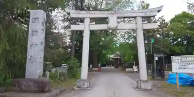 諏訪神社の鳥居