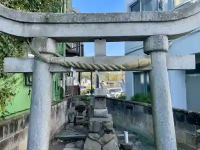 山王社の{uncategorized: "未分類", other: "その他", undefined: "問題あり", building: "その他建物", grave: "お墓", sacred_gate: "鳥居", guardian: "狛犬", statue: "像", buddha: "仏像", history: "歴史", nature: "自然", garden: "庭園", animal: "動物", pagoda: "塔", temizu: "手水舎", mountain_gate: "山門・神門", sanctuary: "本殿・本堂", subordinate: "末社・摂社", art: "芸術", scenery: "景色", jizo: "地蔵", ema: "絵馬", goshuin: "御朱印", omikuji: "おみくじ", items: "授与品その他", amulet: "お守り", goshuincho: "御朱印帳", eats: "食事", festival: "お祭り", votive_dance: "神楽", shichigosan: "七五三参", wedding: "結婚式", experience: "体験その他", initially: "初詣", around: "周辺", anti_infection: "感染症対策"}