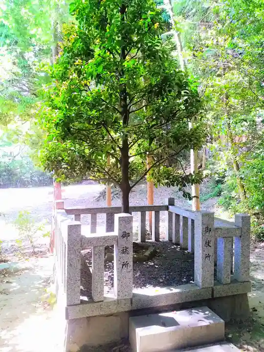 八幡神社のその他建物