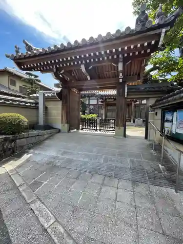 西蓮寺の山門・神門