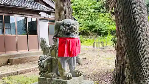 泉岡一言神社の狛犬