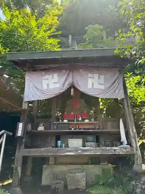 斑鳩寺の末社・摂社