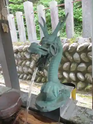 山住神社の手水舎