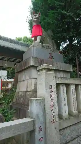 京濱伏見稲荷神社の狛犬