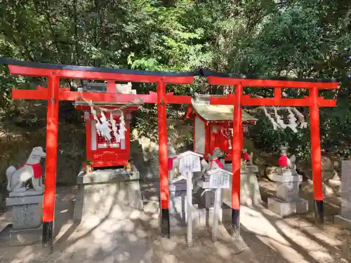 越木岩神社の末社