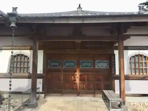 霊巌寺の本殿・本堂