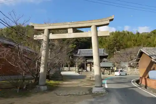 八幡神社の鳥居