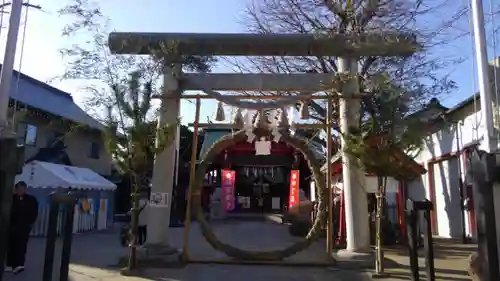 葛飾氷川神社の鳥居