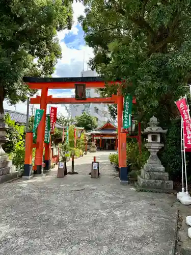 源九郎稲荷神社の鳥居