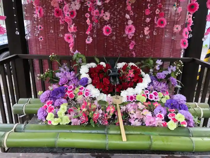 豊平神社の{uncategorized: "未分類", other: "その他", undefined: "問題あり", building: "その他建物", grave: "お墓", sacred_gate: "鳥居", guardian: "狛犬", statue: "像", buddha: "仏像", history: "歴史", nature: "自然", garden: "庭園", animal: "動物", pagoda: "塔", temizu: "手水舎", mountain_gate: "山門・神門", sanctuary: "本殿・本堂", subordinate: "末社・摂社", art: "芸術", scenery: "景色", jizo: "地蔵", ema: "絵馬", goshuin: "御朱印", omikuji: "おみくじ", items: "授与品その他", amulet: "お守り", goshuincho: "御朱印帳", eats: "食事", festival: "お祭り", votive_dance: "神楽", shichigosan: "七五三参", wedding: "結婚式", experience: "体験その他", initially: "初詣", around: "周辺", anti_infection: "感染症対策"}