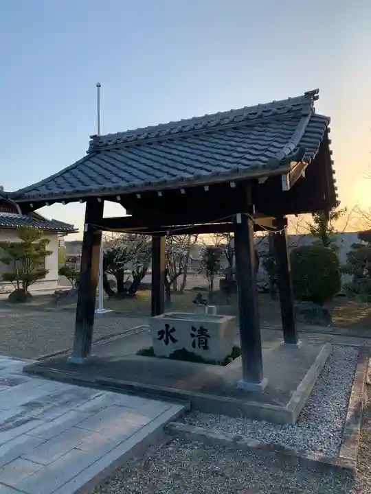 日置八幡宮の手水舎
