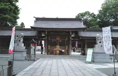 亀ケ池八幡宮の山門・神門
