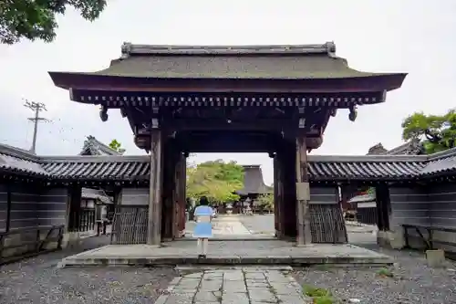 曼陀羅寺の山門・神門