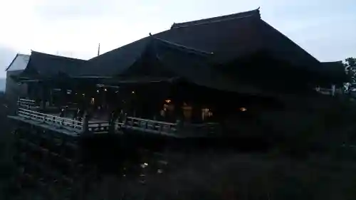 清水寺の{uncategorized: "未分類", other: "その他", undefined: "問題あり", building: "その他建物", grave: "お墓", sacred_gate: "鳥居", guardian: "狛犬", statue: "像", buddha: "仏像", history: "歴史", nature: "自然", garden: "庭園", animal: "動物", pagoda: "塔", temizu: "手水舎", mountain_gate: "山門・神門", sanctuary: "本殿・本堂", subordinate: "末社・摂社", art: "芸術", scenery: "景色", jizo: "地蔵", ema: "絵馬", goshuin: "御朱印", omikuji: "おみくじ", items: "授与品その他", amulet: "お守り", goshuincho: "御朱印帳", eats: "食事", festival: "お祭り", votive_dance: "神楽", shichigosan: "七五三参", wedding: "結婚式", experience: "体験その他", initially: "初詣", around: "周辺", anti_infection: "感染症対策"}
