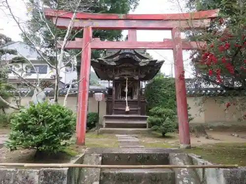 當麻寺中之坊の鳥居