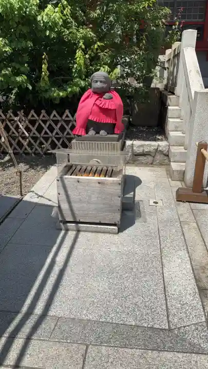 日枝神社の{uncategorized: "未分類", other: "その他", undefined: "問題あり", building: "その他建物", grave: "お墓", sacred_gate: "鳥居", guardian: "狛犬", statue: "像", buddha: "仏像", history: "歴史", nature: "自然", garden: "庭園", animal: "動物", pagoda: "塔", temizu: "手水舎", mountain_gate: "山門・神門", sanctuary: "本殿・本堂", subordinate: "末社・摂社", art: "芸術", scenery: "景色", jizo: "地蔵", ema: "絵馬", goshuin: "御朱印", omikuji: "おみくじ", items: "授与品その他", amulet: "お守り", goshuincho: "御朱印帳", eats: "食事", festival: "お祭り", votive_dance: "神楽", shichigosan: "七五三参", wedding: "結婚式", experience: "体験その他", initially: "初詣", around: "周辺", anti_infection: "感染症対策"}