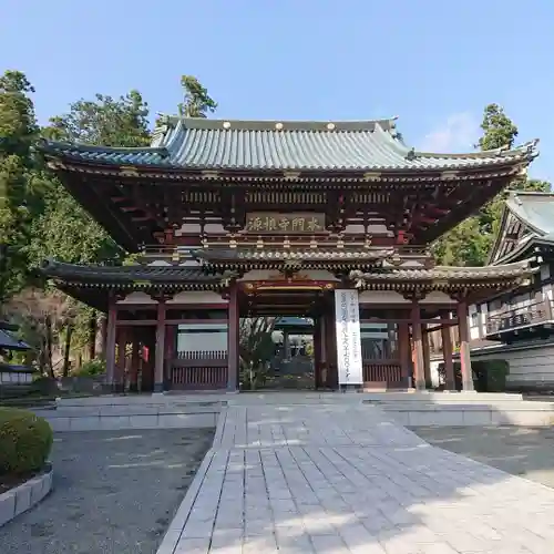 富士山法華本門寺根源の山門・神門